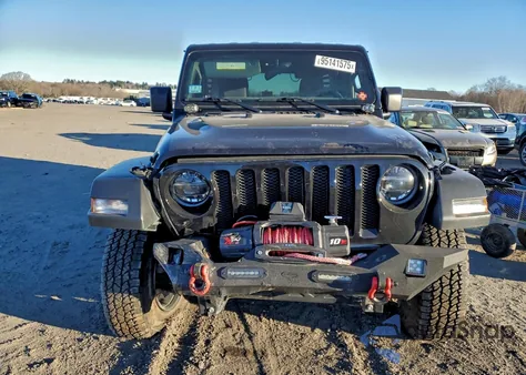 2021 Jeep Wrangler Unlimited Sport z USA, uszkodzony, nr VIN 1C4HJXDG4MW770902